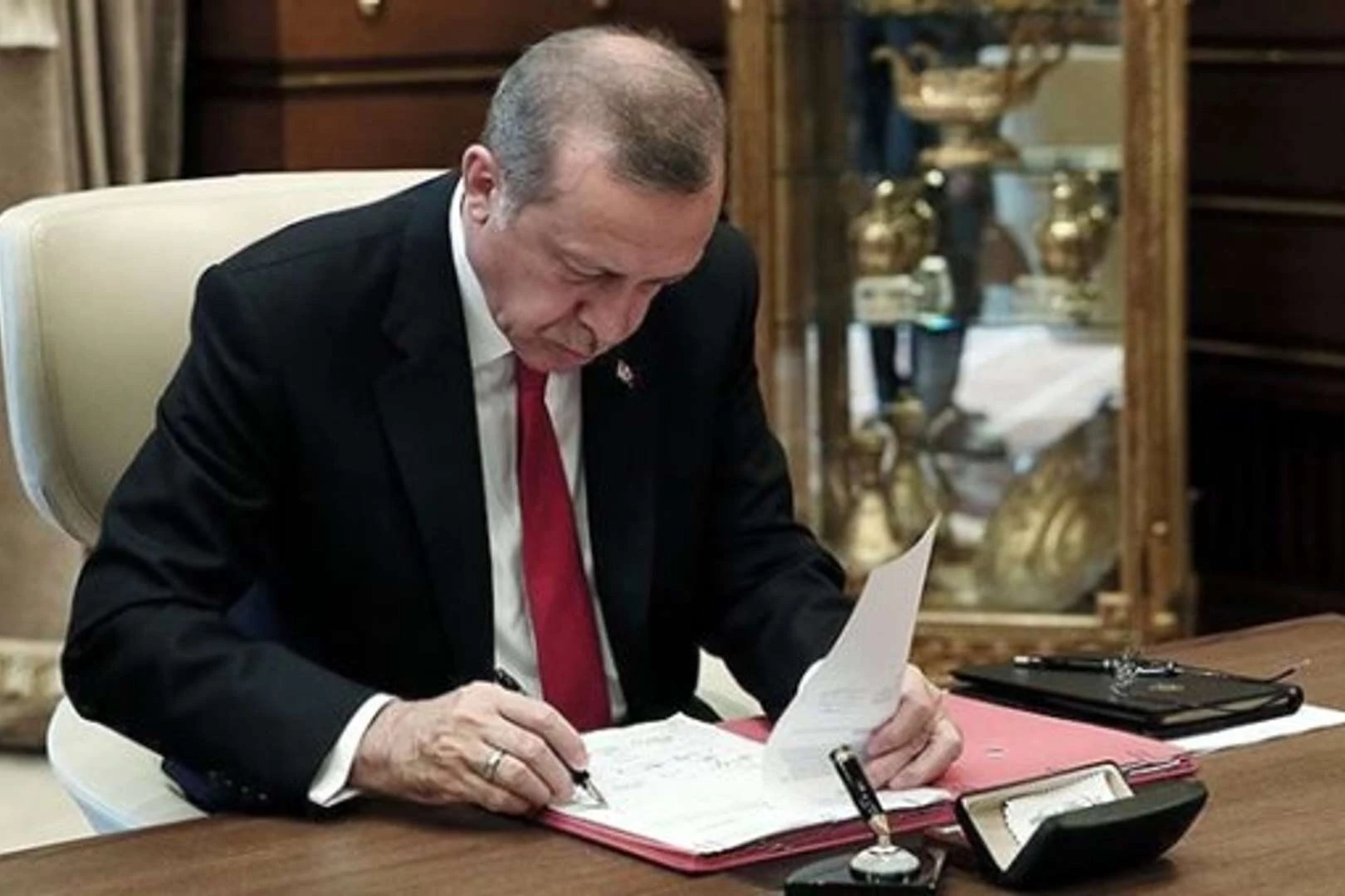 9 il Milli Eğitim Müdürü görevden alındı...