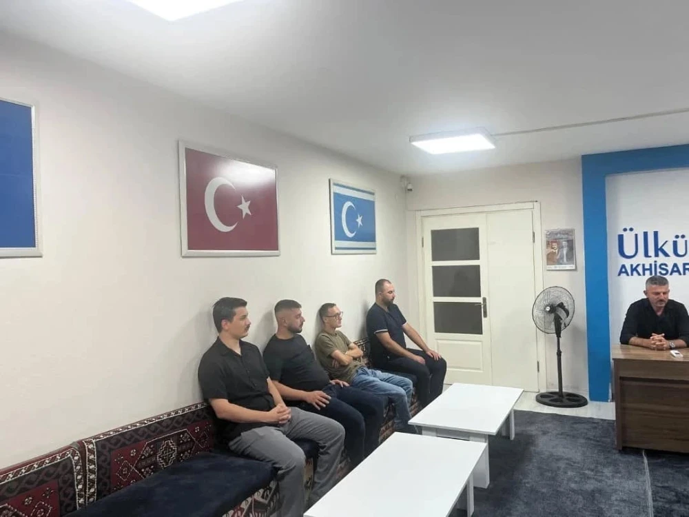 Akhisar Ülkü Ocakları’ndan Şehit İtfaiyeciler İçin Kur’an Tilaveti