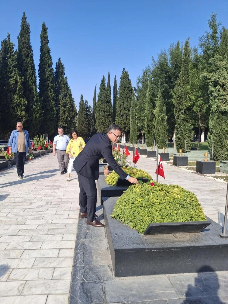 Kaymakam Ünal Koç’tan Soma Maden Şehitliğine Anlamlı Ziyaret