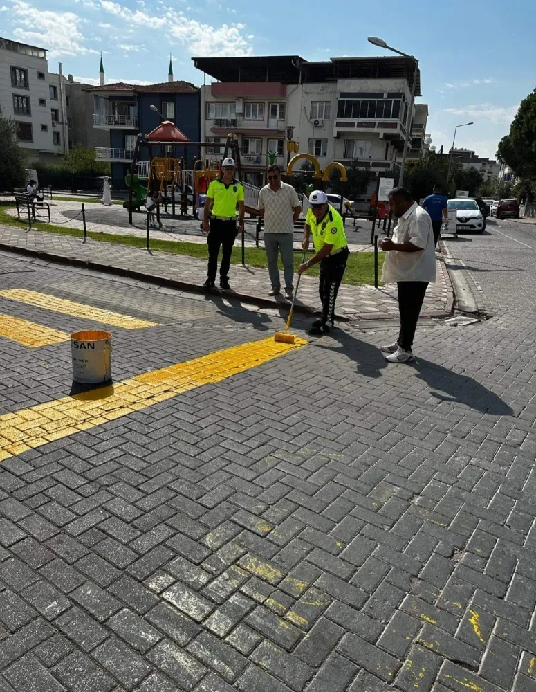 Akhisar’da Okul Çevrelerinde Sıkı Trafik ve Asayiş Denetimi