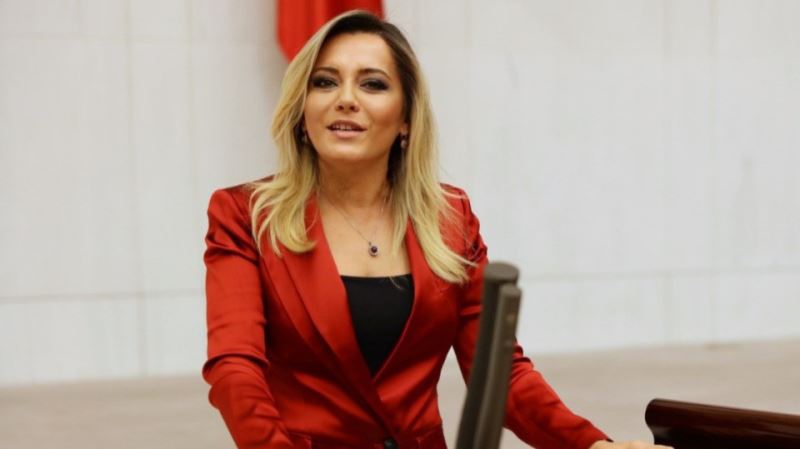 İYİ Parti Isparta Milletvekili Aylin Cesur, “Cek cak hükümeti olmaktan çıkmış hükümet görülüyor ki artık yalan, dolan, talan hükümeti olmuş” dedi.