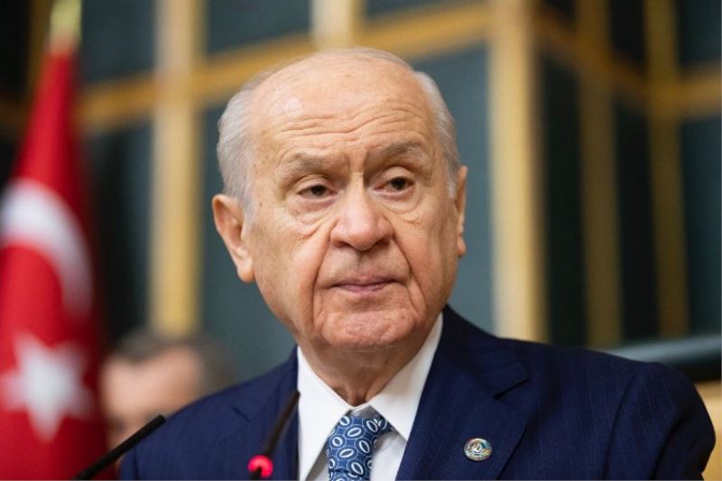 Bahçeli: Kafa, Kenan Evren kafası!