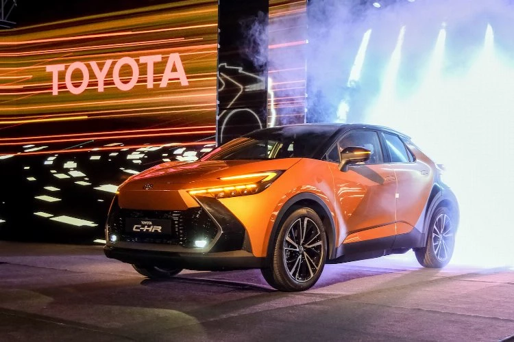 Yeni Toyota C-HR