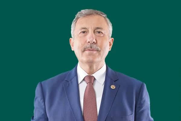 Büyükşehir seçimlerinde Manisalıların gönlünde Selçuk Özdağ var