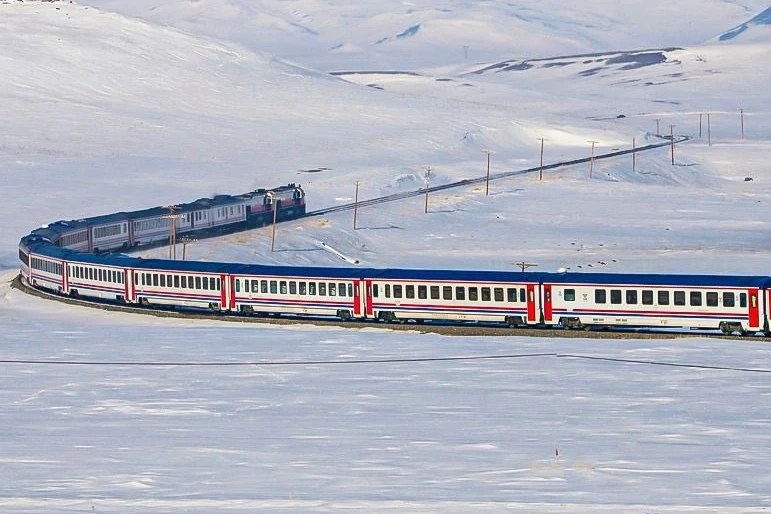 Turistik Ekspres yola çıkıyor... 