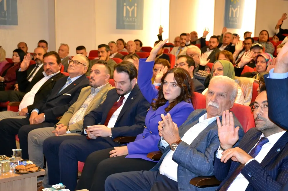 Gözde Aytaç, İYİ Parti Şehzadeler Kongresinde Güven Tazeledi