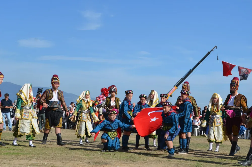 SELENDİLİLER AŞAĞIÇOBANİSA’DA KEŞKEK VE CİRİT ŞENLİĞİNDE İLK KEZ TOPLANDI