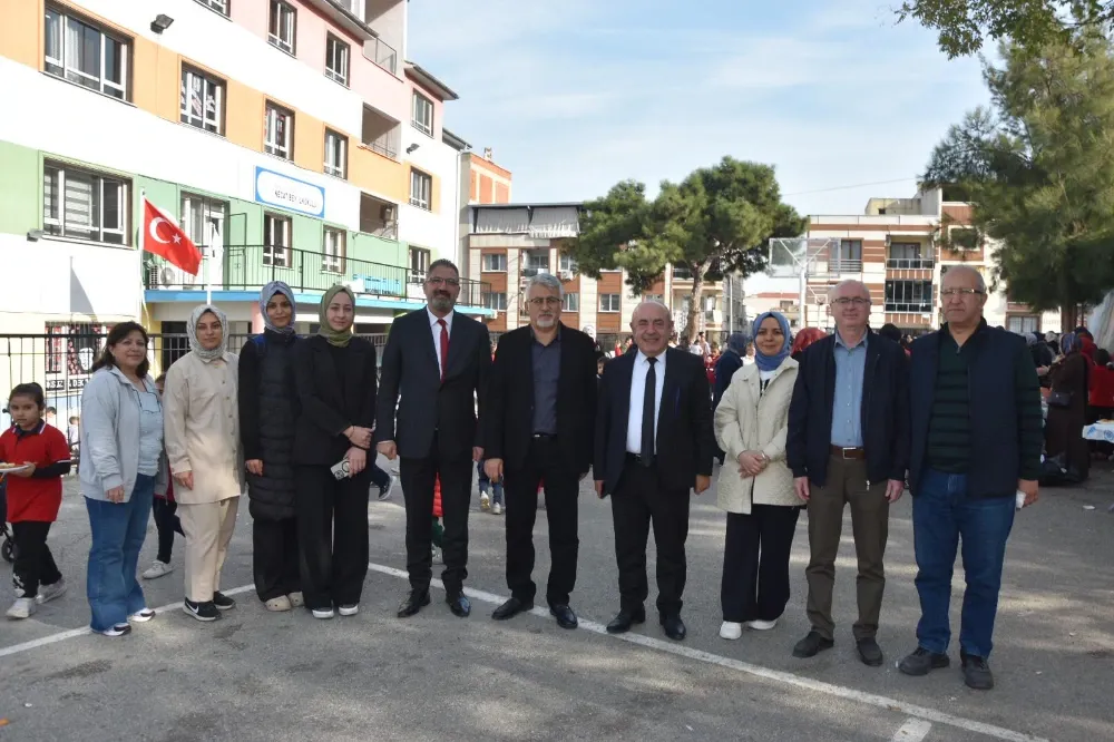 Necatibey İlkokulu’ndan Dayanışma Kermesi: Veliler El Ele, Okul İçin Bir Araya Geldi