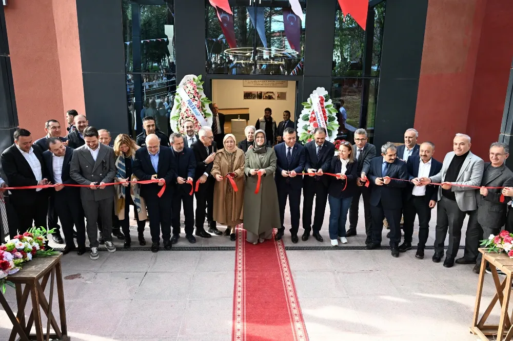MCBÜ Demirci’de İzmiroğlu Kültür Bilim Merkezi Açıldı