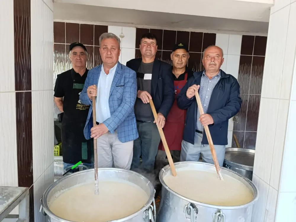 GÖRDES SALUR MAHALLESİNDE DÜZENLENEN GELENEKSEL KÖY HAYRINA BİNLERCE KİŞİ KATILDI