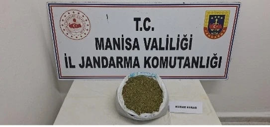 Akhisar’da Uyuşturucu Operasyonu: 1 Kilo Esrar Ele Geçirildi
