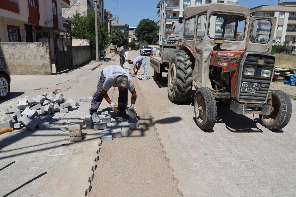 Turgutlu’da Yol Seferberliği: Asfalttan Parkeye Eş Zamanlı Çalışma