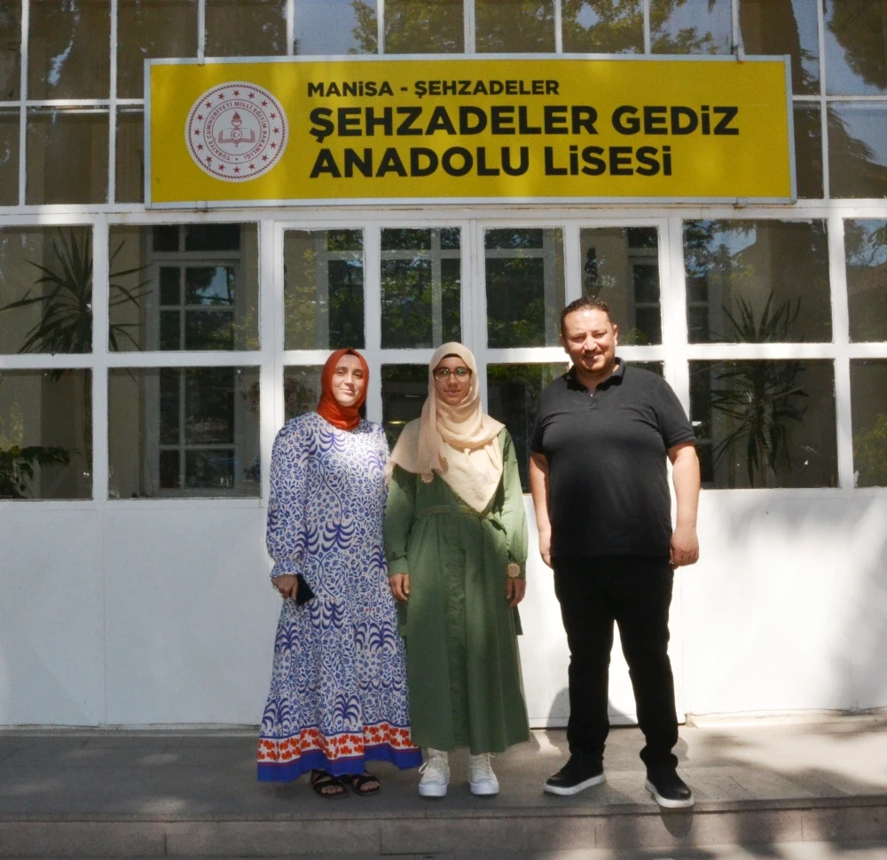 Gediz Anadolu Lisesi’nden Türkiye 5’inciliği: Ayşe Zehra Tekin Manisa’nın Gururu Oldu