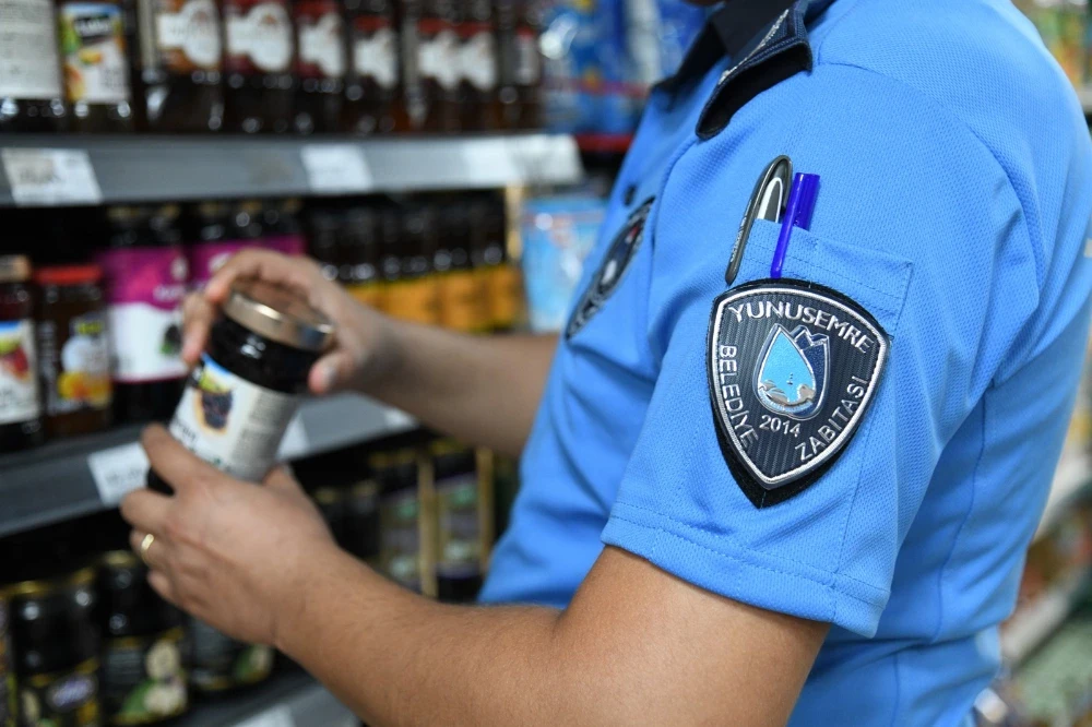 Yunusemre’de Market ve Fırınlara Zabıta Denetimi