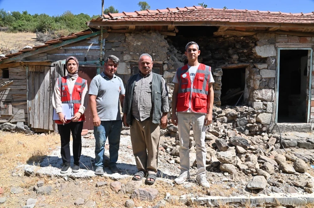 Büyükşehir’den Depremzedelere Destek: Kırkağaç’ta Hasar Tespiti Yapıldı
