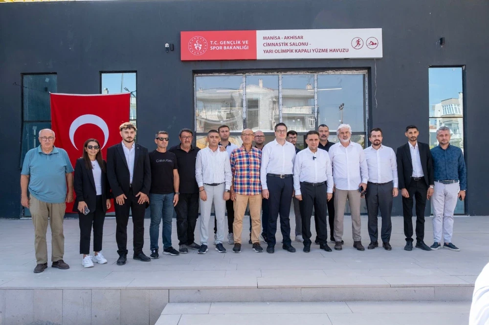 AK Parti Heyeti Akhisar’da Yatırımları İnceledi, Vatandaşla Buluştu