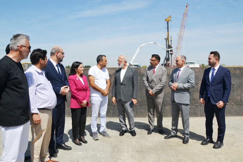 Gediz Köprülü Kavşağı’nda Çalışmalar Hızla Sürüyor