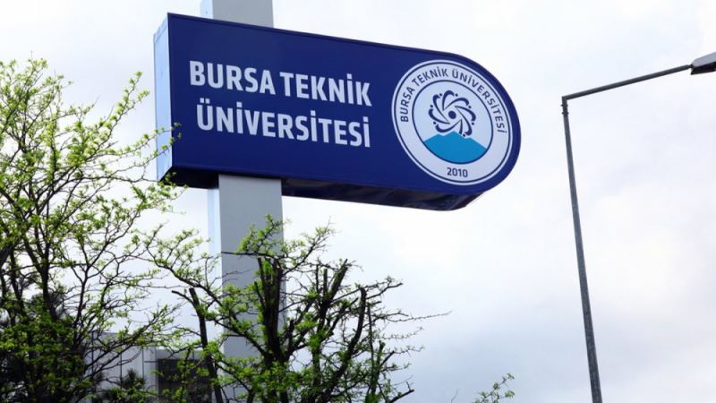 Rektörden eşine yol ücreti 