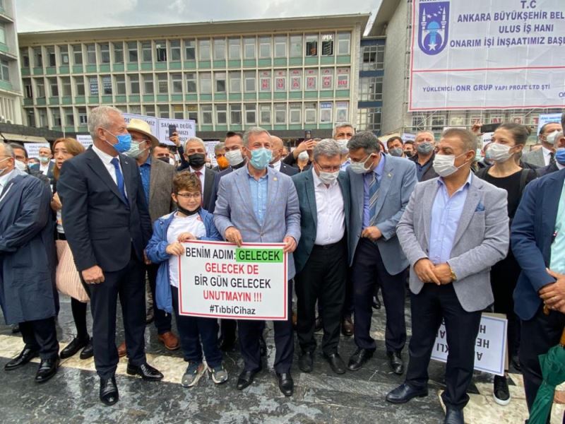 ‘Aya adım adım gideceğinize bu insanların alacaklarını ödeyin!’