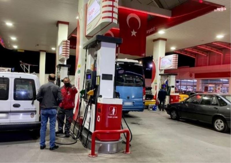 Akaryakıta Rekor Zam Geldi. Motorinin Litre Fiyatı 17 TL