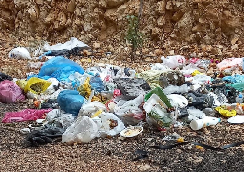 Besni Sugözü mesire alanı bakımsızlıktan oldu çöp alanı 