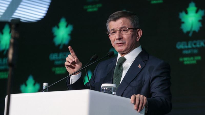 Davutoğlu: Bir grup, AK Parti ve Erdoğan