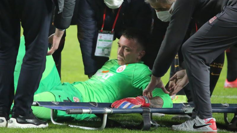 Galatasaray’da Muslera şoku!