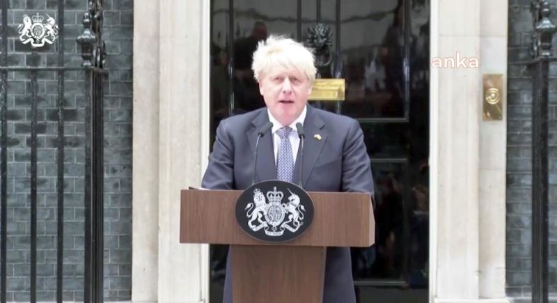 İNGİLTERE BAŞBAKANI BORİS JOHNSON İSTİFA ETTİ