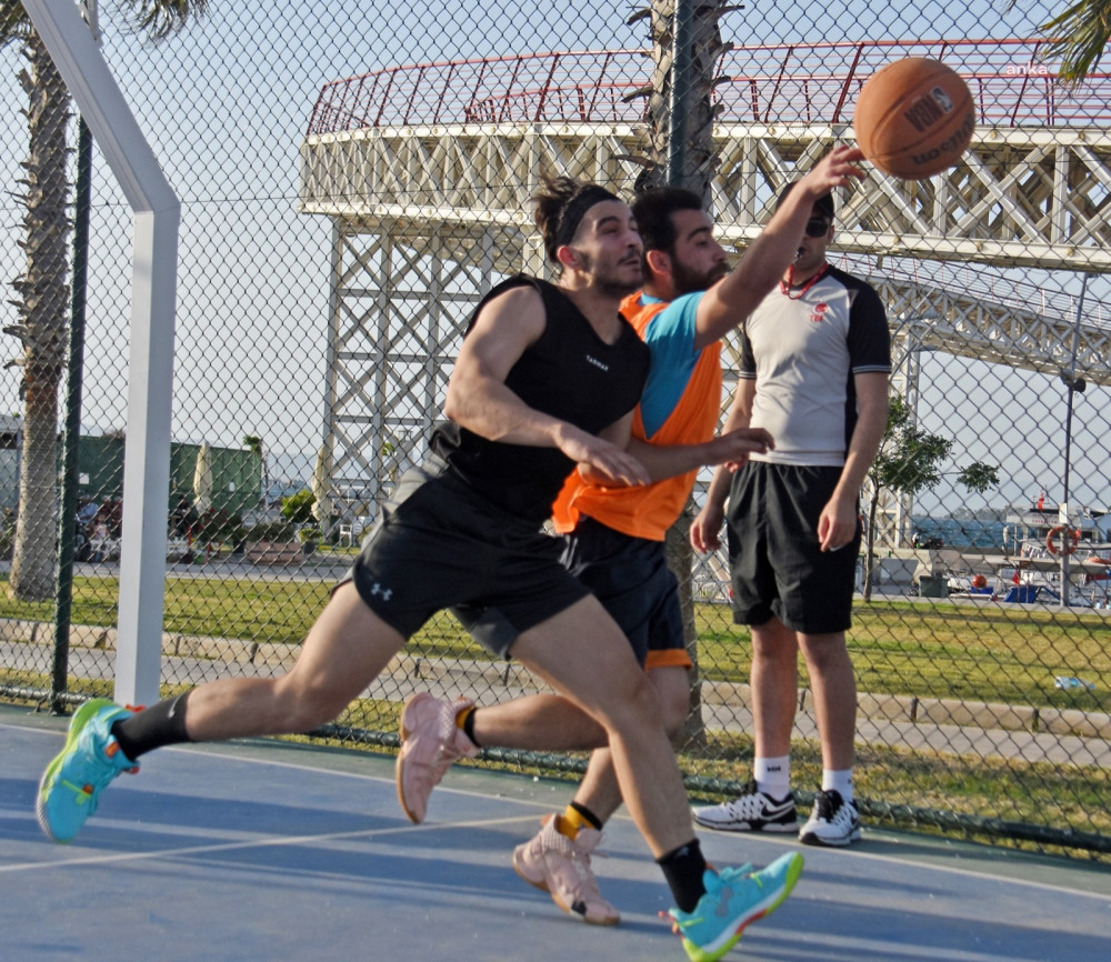 IZMIR’DE 3X3 BASKETBOL ZAMANI