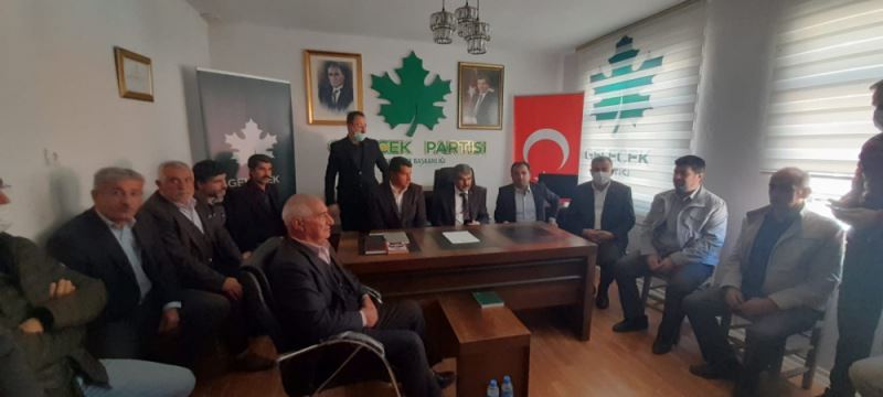 MHP ve AK Parti’den  istifa edip Gelecek Partisi